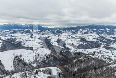 Teren Extravilan Poiana Marului  include varful Cetatuia 942m, zona Vulcanita - 7