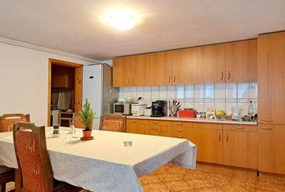 Proprietate investitionala cu  mai multe apartamente-singur in curte - 3