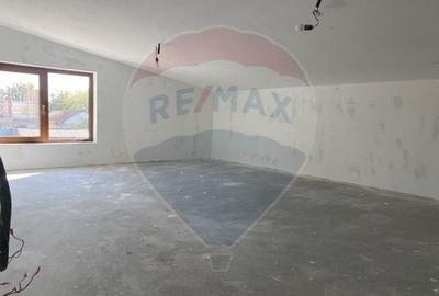 Casa / Vila cu 5 camere de vanzare - 17