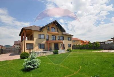 Casă cu 4 camere cu Teren 768 Mp în Sânpetru - 2