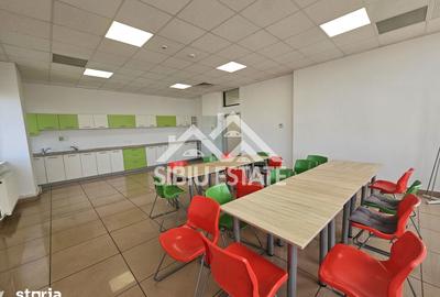 Spațiu comercial, de 580 mp, în Central - 9