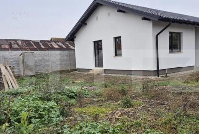 Casă cu 4 camere cu Teren 400 Mp în Vetiș - 14