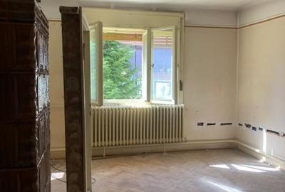 Vând casa în Lugoj, str Oituz - 9