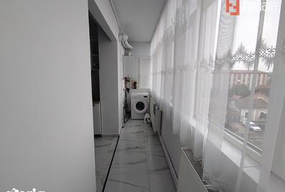 Apartament cu 4 camere decomandat în Fratelia - 5