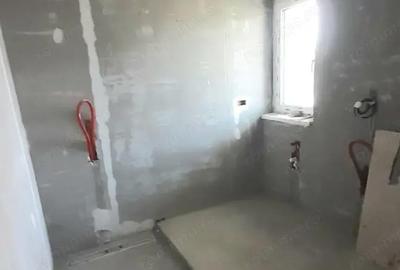 Casă cu 4 camere cu Teren 618 Mp în Dumbrăvița