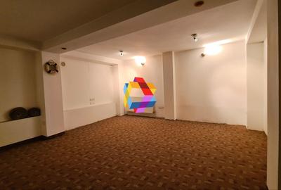 Spațiu comercial, de 35 mp, în Tractorul - 6