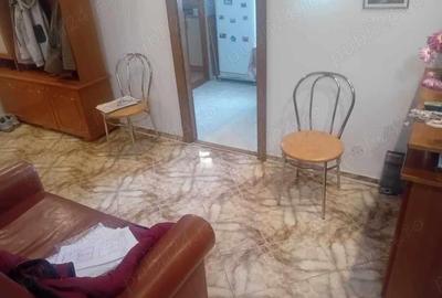 Apartament cu 3 camere decomandat în Dărmănești