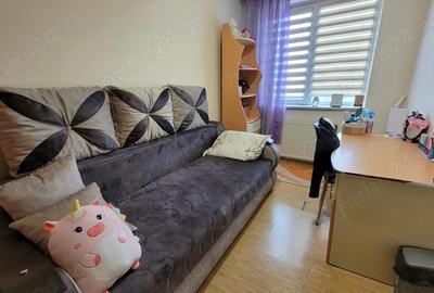 Apartament cu 3 camere semidecomandat în Central - 2