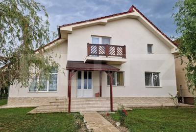 Casă cu 6 camere cu Teren 941 Mp în Sânmartin - 2