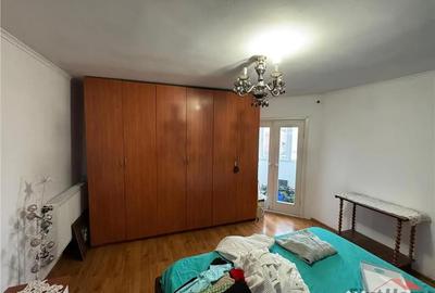 Apartament cu 4 camere decomandat, mobilat în Central - 8