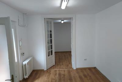 STEFAN CEL MARE-METROU,VILA PARTE SI ETAJ,6 CAMERE,150 MP,,990 EURO - 7