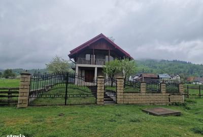 Casă cu 4 camere cu Teren 2676 Mp în Central - 20