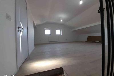 Casă cu 6 camere cu Teren 200 Mp în Balotești - 2