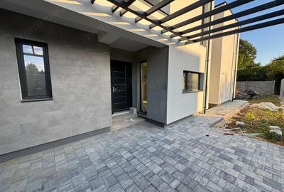 Casă cu 4 camere cu Teren 312 Mp în Lipovei - 1