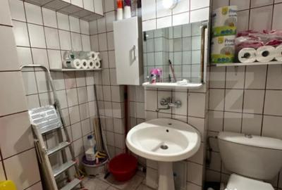 Apartament cu 4 camere decomandat, mobilat în Calea București - 9