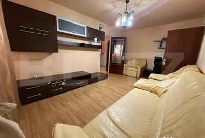 Apartament cu 2 camere semidecomandat în Micro 6 - 10