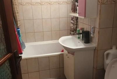 Apartament cu 2 camere semidecomandat în Dâmbovița