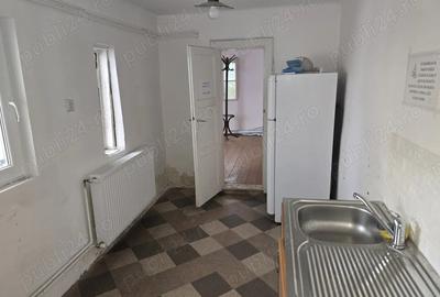Casă cu 2 camere cu Teren 650 Mp în Central - 3