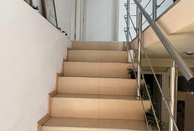 Duplex cu 7 camere cu Canalizare în Apusului - 11