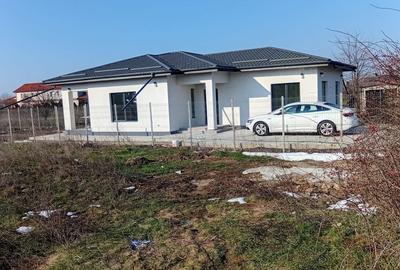 Casă cu 3 camere în Mogoșești - 8