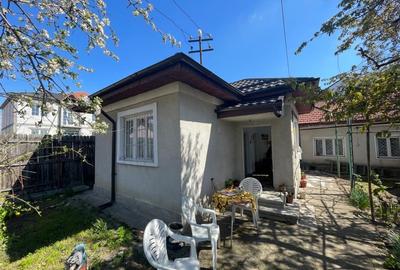 Casa parter bilaterala cu teren de 401mp si toate utilitatile in Catargiu - 1