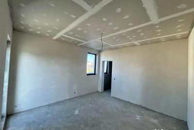 Casă cu 4 camere cu Teren 475 Mp în Mocira - 3