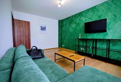 Apartament cu 2 camere decomandat, mobilat în P-ța Victoriei