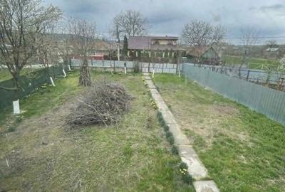 Casă cu 4 camere în Gârleni - 1