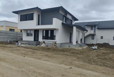 Casă cu 4 camere în Dragomirești-Vale - 6