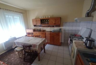 Casa 3 camere,120mp utili,1300 mp de teren intravilan,zona S - 1