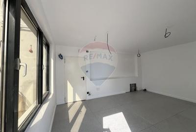 Spatiu comercial modern de inchiriat / 2 locuri de parcare - 36