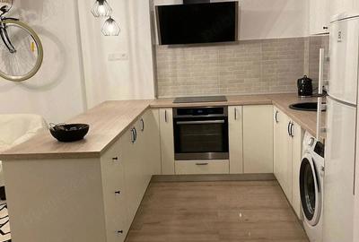 Apartament cu 2 camere decomandat, mobilat în Central