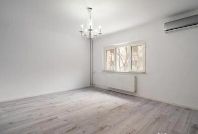 Apartament cu 3 camere decomandat în Nerva Traian