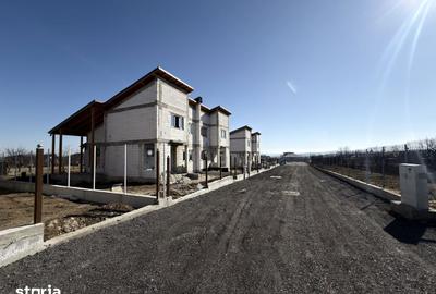 Casă cu 2 camere cu Teren 300 Mp în Central - 1