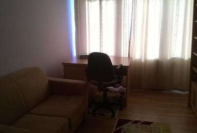 Apartament cu 3 camere decomandat în Cetății - 7