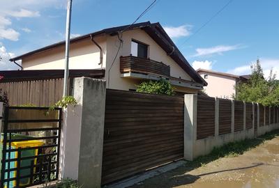 Casă cu 5 camere cu Teren 415 Mp în Central