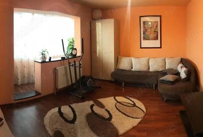 Direct proprietar vand apartament 3 camere - 4