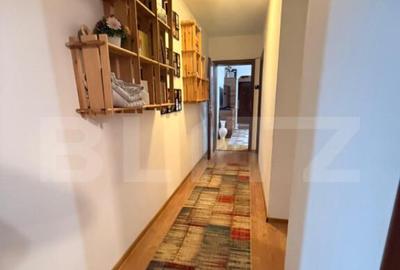 Apartament cu 4 camere semidecomandat în Centrul Civic