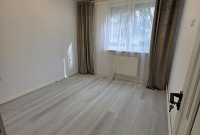 Apartament cu 3 camere decomandat în Carpați 1 - 4