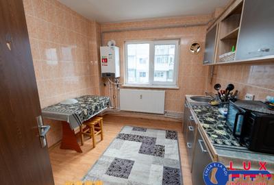 ID 377 Apartament 3 camere de inchiriat *Str Victoriei - 12