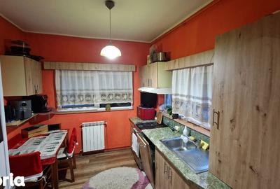 Casă cu 3 camere semidecomandat cu Teren 480 Mp în Central - 5