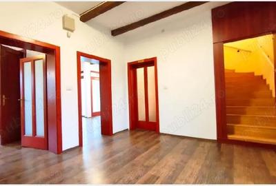 Casă în Subcetate - 6