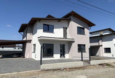 Casă cu 4 camere în Șcheia - 2