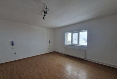 Casă cu 4 camere cu Teren 700 Mp în Recea - 5