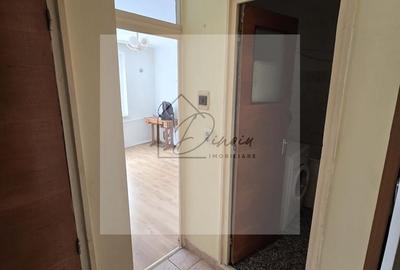 Apartament cu 2 camere decomandat în Crângași