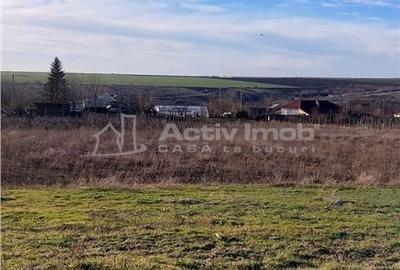 Teren de 1392 mp, în Vânători - 6