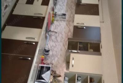 Vand casa cu etaj zona centrala Rm sarat 115.000 euro - 2
