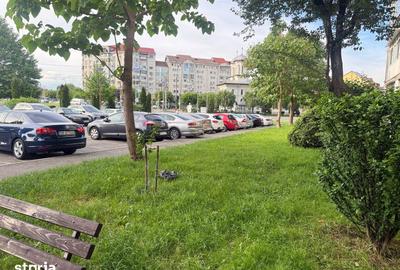 Apartament cu 2 camere decomandat în Micro 6 - 18