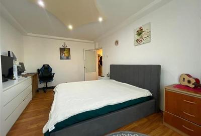 Apartament cu 2 camere decomandat în E3 - 4