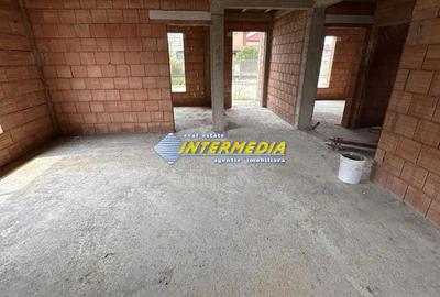 Vanzare Casa noua la rosu pe parter 127 mp construiti cu terasa si teren 423 mp Alba Micesti - 2